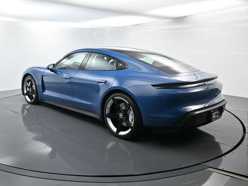 2022 Porsche Taycan Base