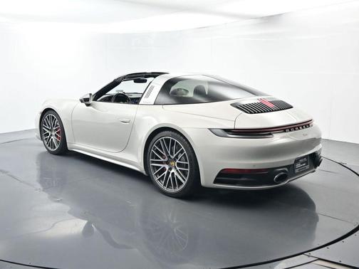 2021 Porsche 911 Targa 4S