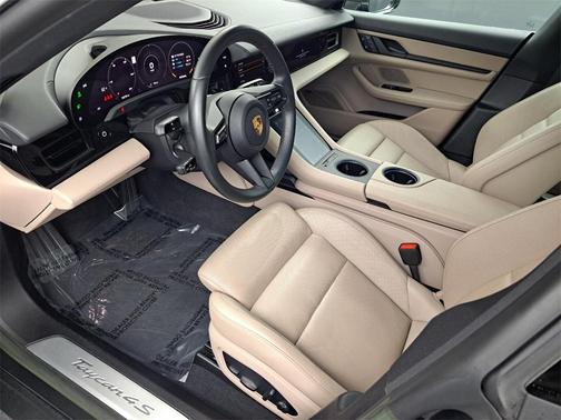2022 Porsche Taycan Cross Turismo 4S