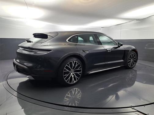 2022 Porsche Taycan Cross Turismo 4S