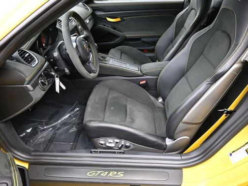 2023 Porsche 718 Cayman GT4 RS