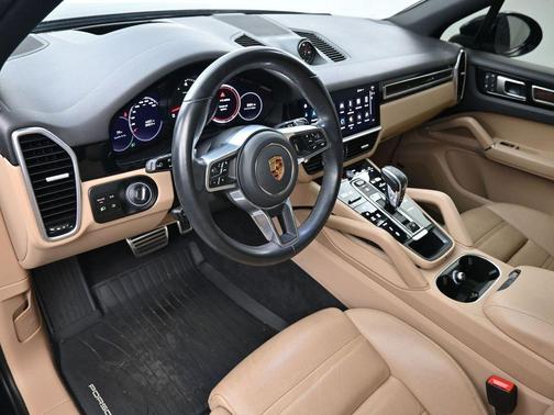 Moonlight Blue Metallic 2023 Porsche Cayenne S Platinum Edition