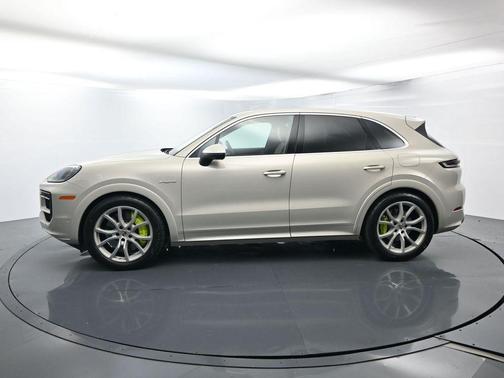 2025 Porsche Cayenne S