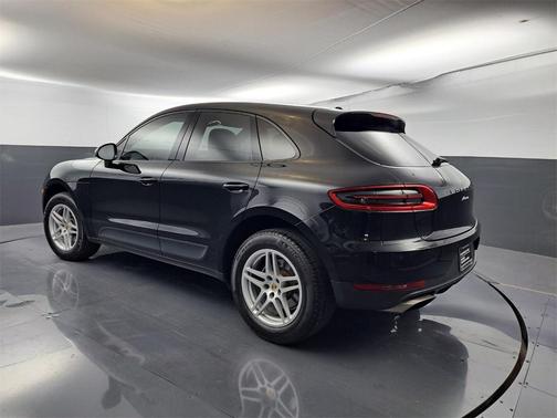 2018 Porsche Macan Base (PDK)