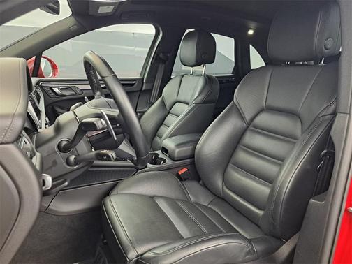 2024 Porsche Macan S