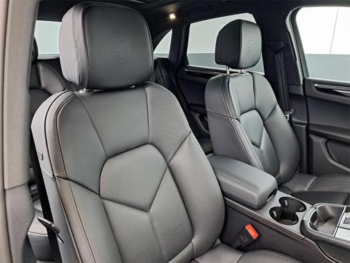 2023 Porsche Macan