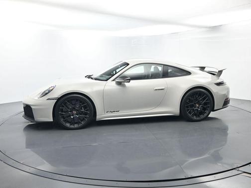 2025 Porsche 911 Carrera GTS