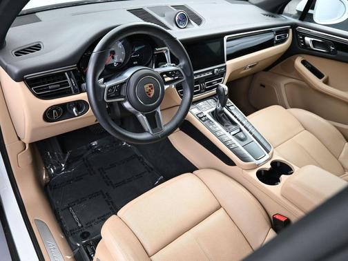 2021 Porsche Macan S