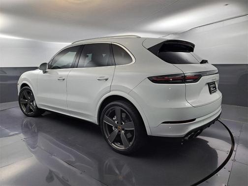 2023 Porsche Cayenne Turbo