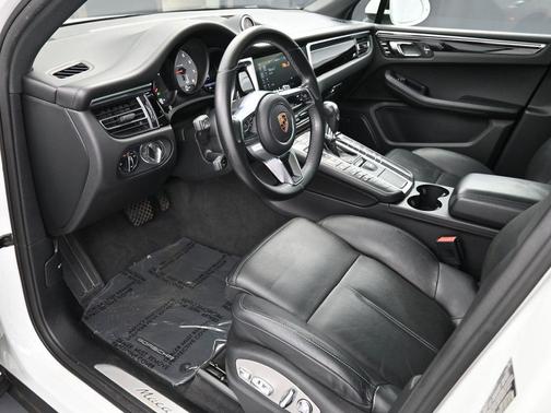 2020 Porsche Macan S