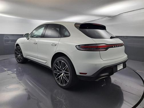 2023 Porsche Macan T