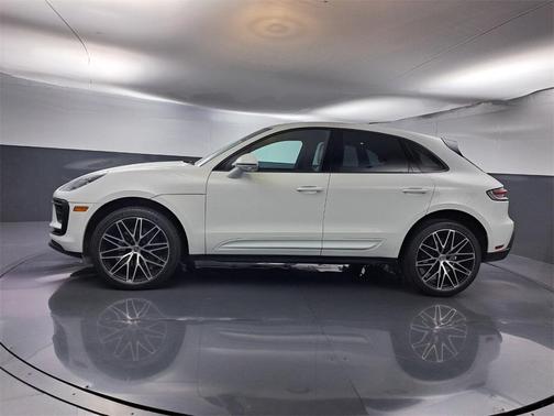 2023 Porsche Macan T