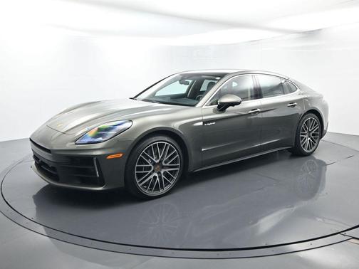 2025 Porsche Panamera 4S