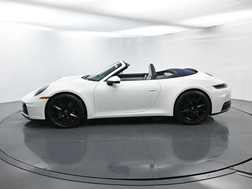 2025 Porsche 911 Carrera