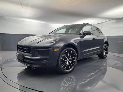 2022 Porsche Macan Base