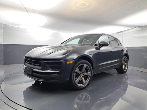 2024 Porsche Macan Base (PDK)