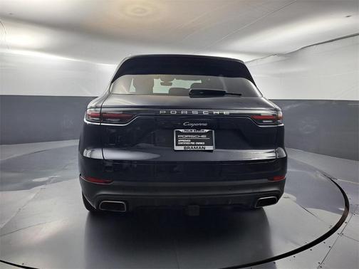 2021 Porsche Cayenne Base
