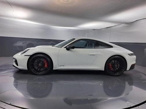 2024 Porsche 911 Carrera 4 GTS