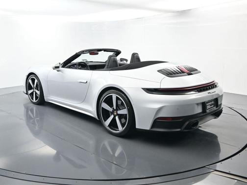 2026 Porsche 911 Carrera