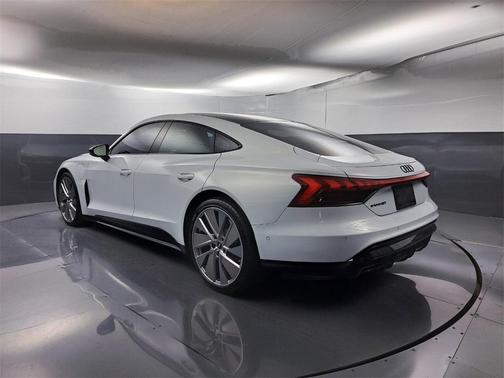 2022 Audi e-tron GT Prestige