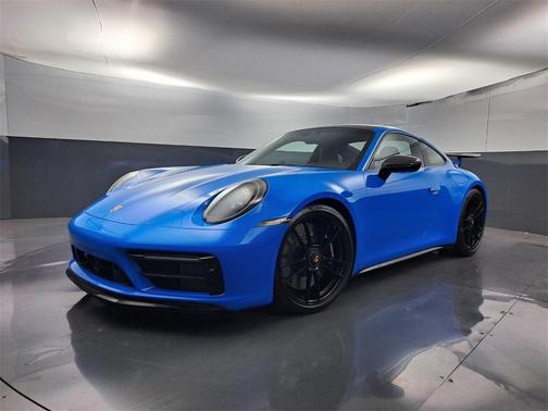 2022 Porsche 911 Carrera 4 GTS