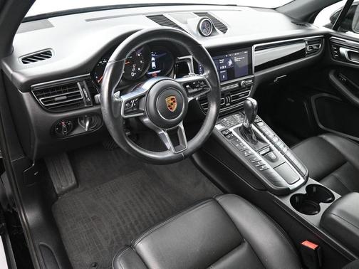 2021 Porsche Macan Base