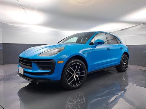 2022 Porsche Macan Base