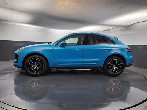 2022 Porsche Macan Base