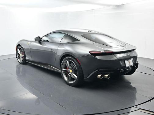 2022 Ferrari Roma Base