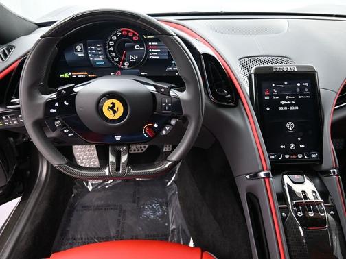 2022 Ferrari Roma Base