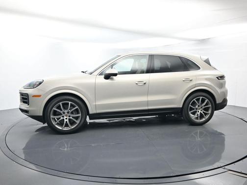 2024 Porsche Cayenne Base