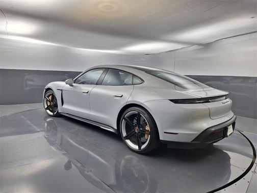 2021 Porsche Taycan Turbo S