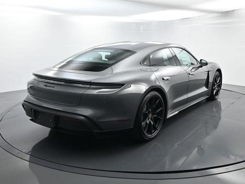 2026 Porsche Taycan 4