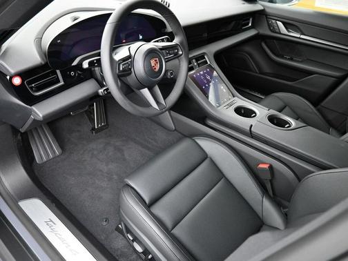 2026 Porsche Taycan 4