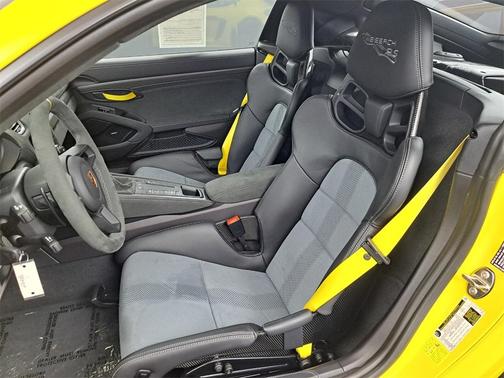 2024 Porsche 718 Cayman GT4 RS