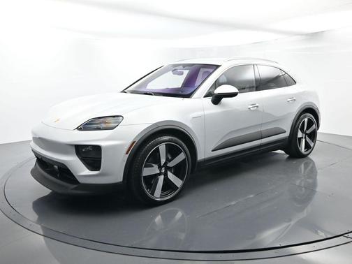 2025 Porsche Macan 4