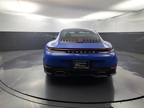 2025 Porsche 911 Carrera