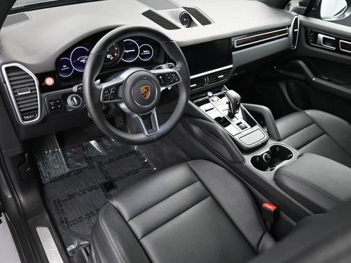 2021 Porsche Cayenne Base