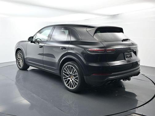 Black 2023 Porsche Cayenne Platinum Edition