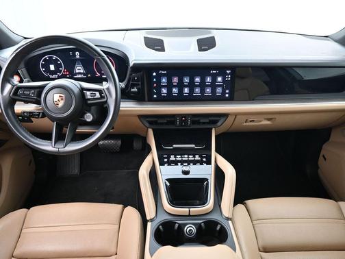 White 2024 Porsche Cayenne Base