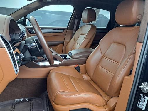 2022 Porsche Cayenne E-Hybrid Turbo S