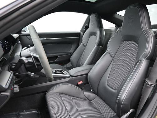 2024 Porsche 911 Carrera 4S