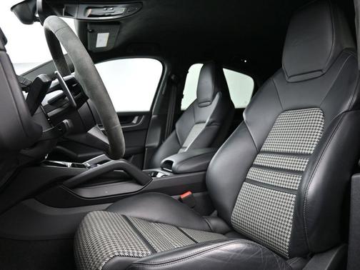 2024 Porsche Cayenne Turbo
