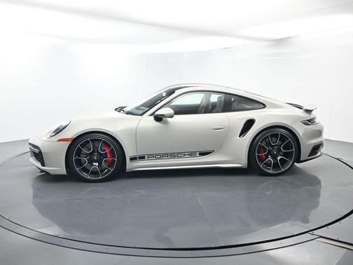 2021 Porsche 911 Turbo