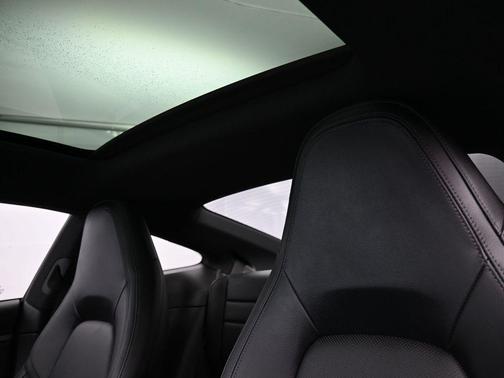 2024 Porsche 911 Carrera