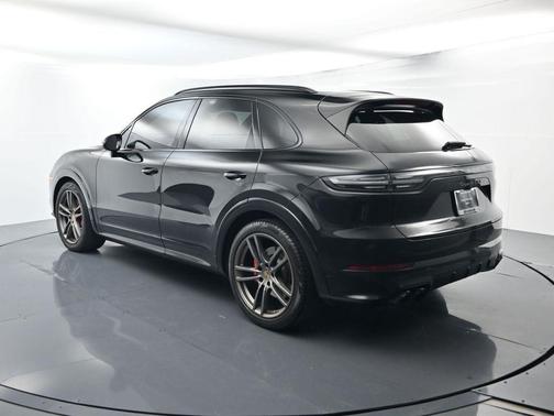 2021 Porsche Cayenne GTS