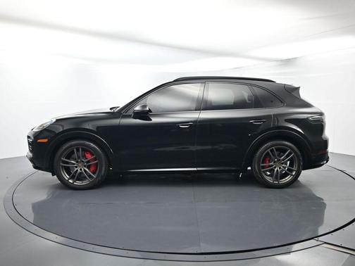 2021 Porsche Cayenne GTS