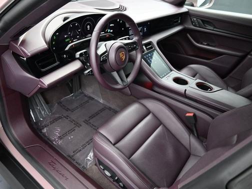 2022 Porsche Taycan Base