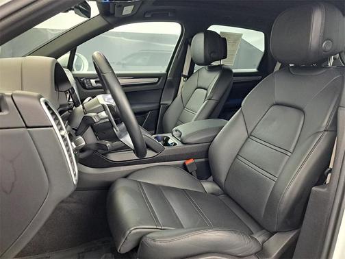 2022 Porsche Cayenne S Platinum Edition