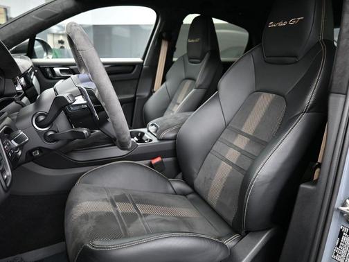2023 Porsche Cayenne Turbo GT